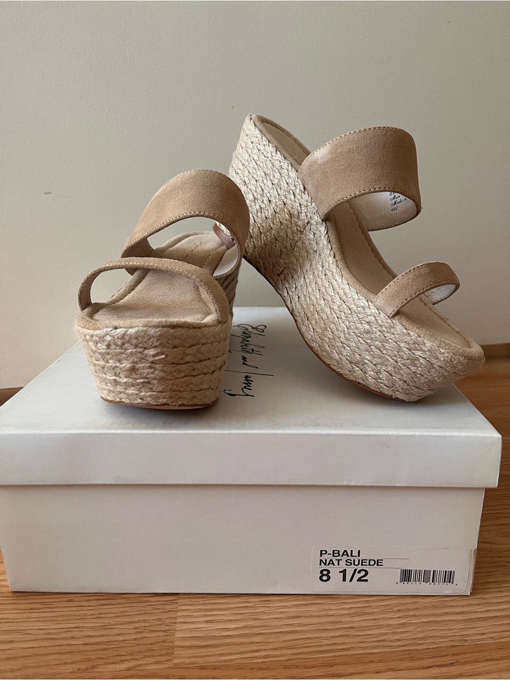Elizabeth and James Light Tan Suede Slide Sandals -Brand New in box - Picture 5 of 6